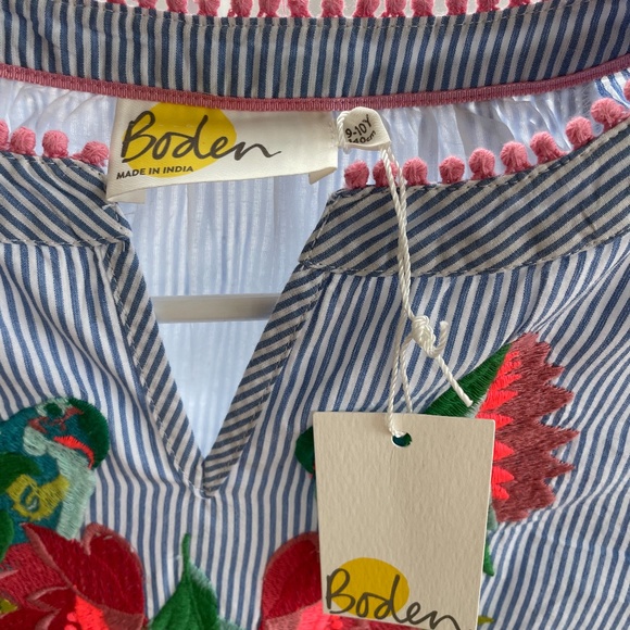 NWT Girl’s Boden Long Sleeve Blouse w/ Embroidered Parrots/Flowers - Size 9-10Y - Picture 3 of 3